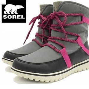 Sorel cozy explorer boots size 7.5